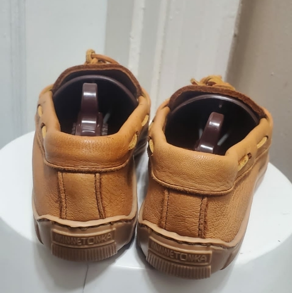 Minnetonka Classic Moccasins Women Leather Rawhide Slip On Loafers Size 7 & 8🌴✌ - Picture 4 of 14